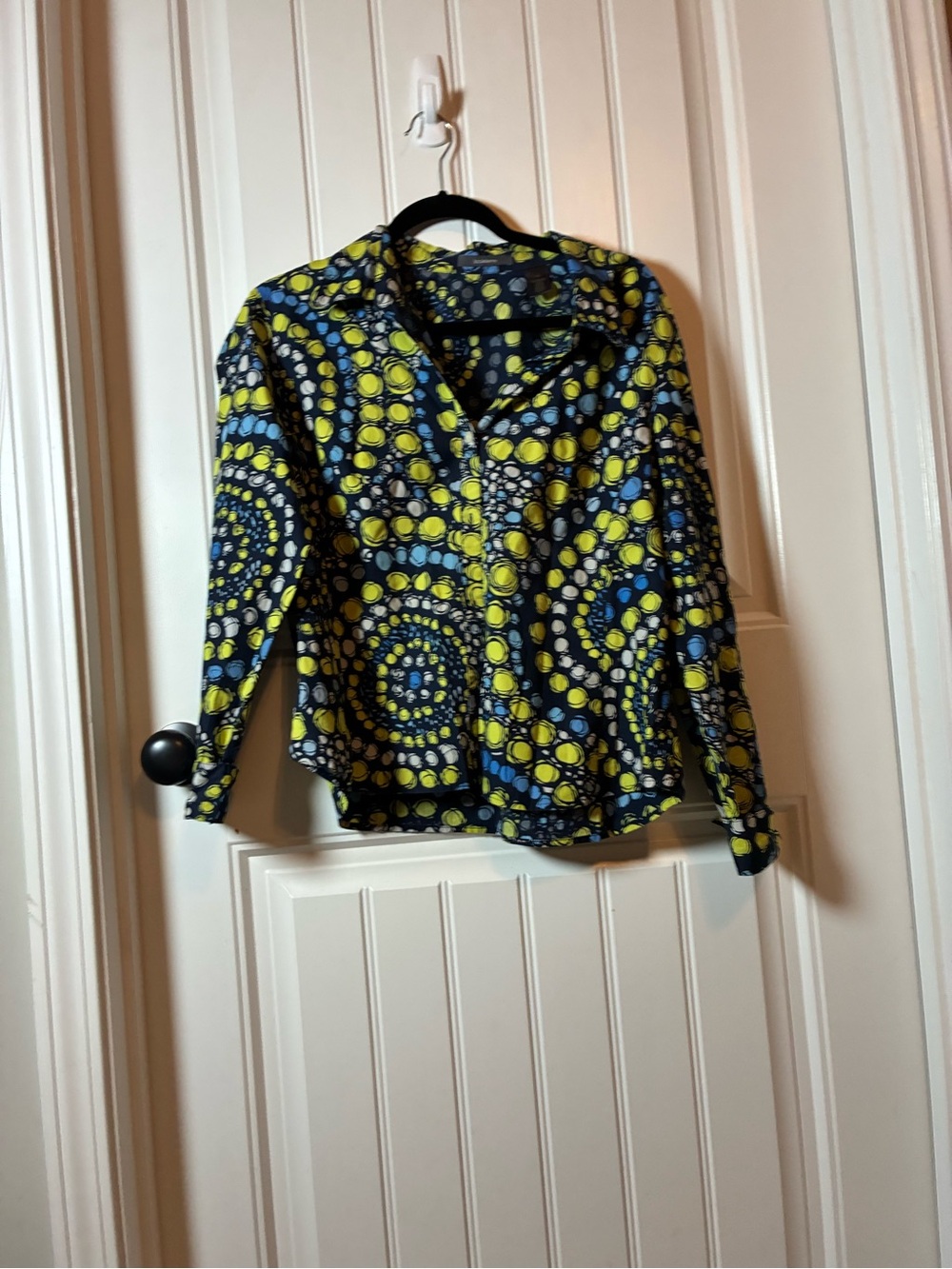Liz Claiborne Navy, Yellow & Light Blue Circular Print Button-Down Shirt